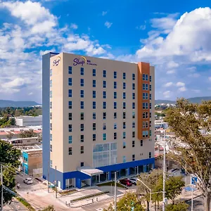 sleep-inn-guadalajara-galerias.guadalajarahotels.info/